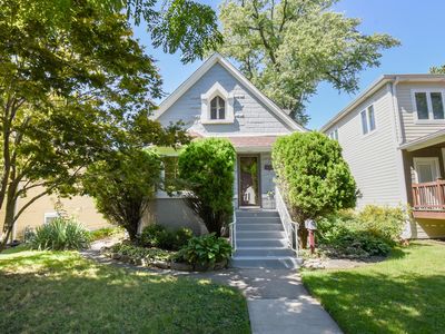 811 N Lombard Ave, Oak Park, IL, 60302