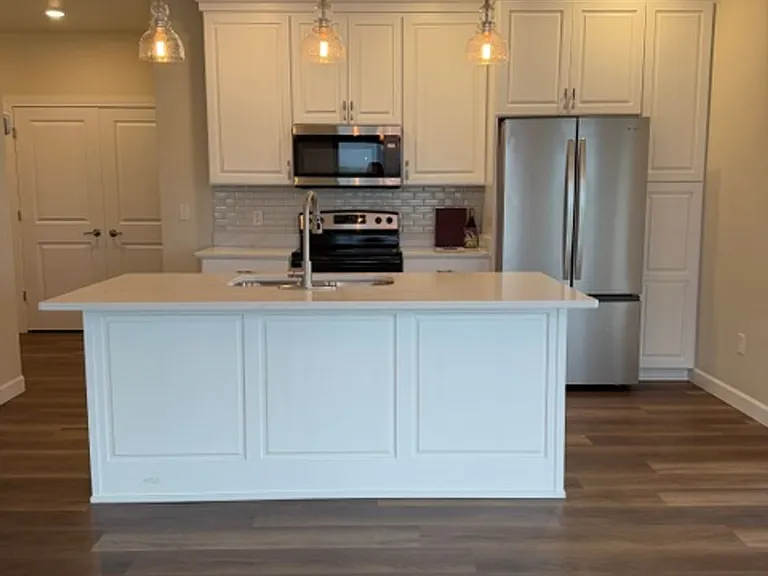 Brand New - War Eagle Apartments in the River Point District — Photo 22