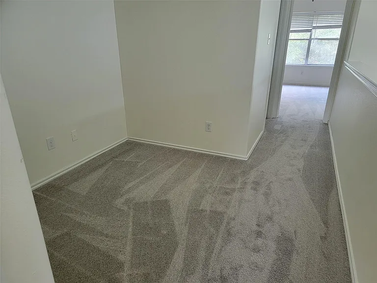 424 Folk Crest Ln — Photo 13