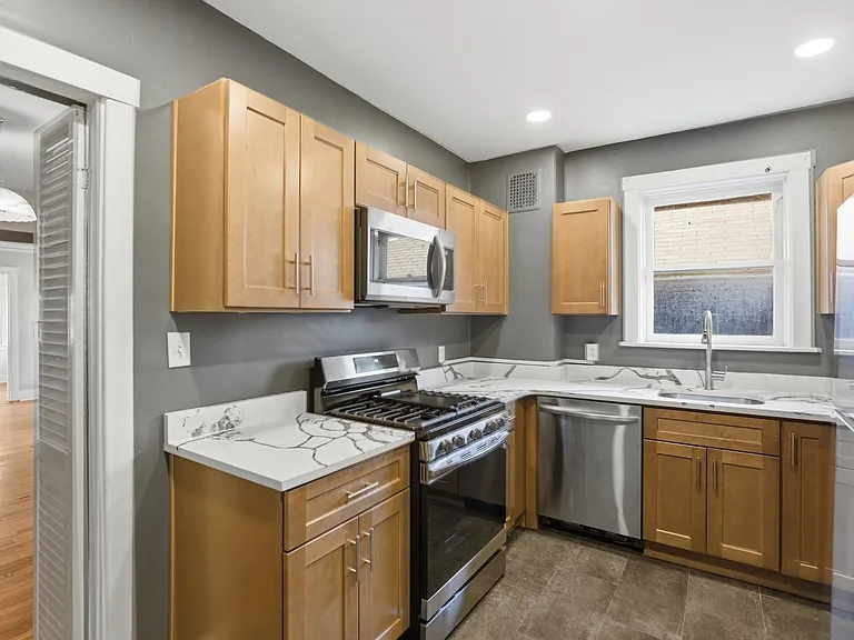 3528 Beechwood Blvd #2 — Photo 3