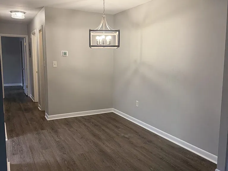 140 Royal Oak Dr #I — Photo 7
