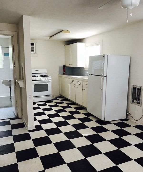 2nd image of 3707 Mulberry St APT 1