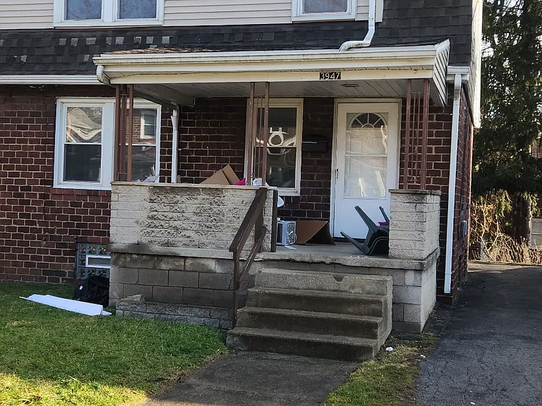 3943-3947 Riley Ave — Photo 1