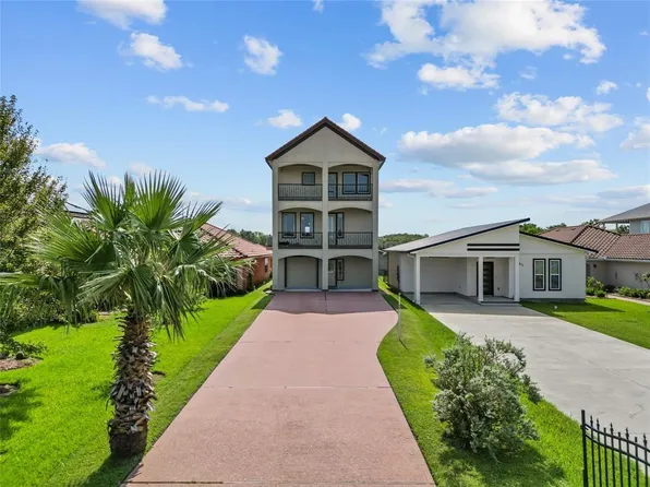 607 28th St, San Leon, TX 77539