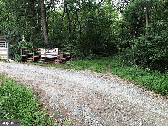 3rd image of 3909 River Rd