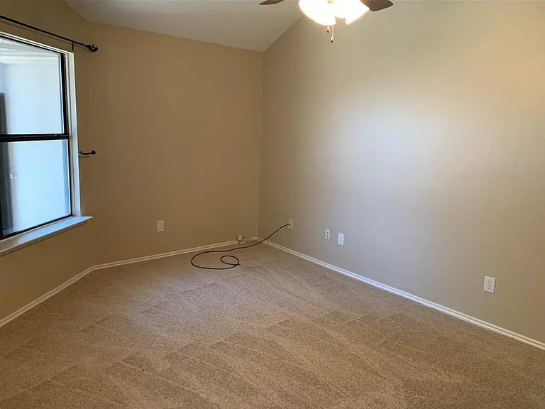 1522 Sunswept Ter — Photo 8