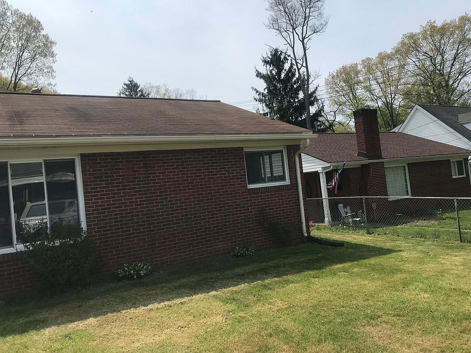 2nd image of 2605 Marion St