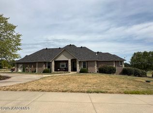 402 Hills Rd #9, Centertown, MO 65023