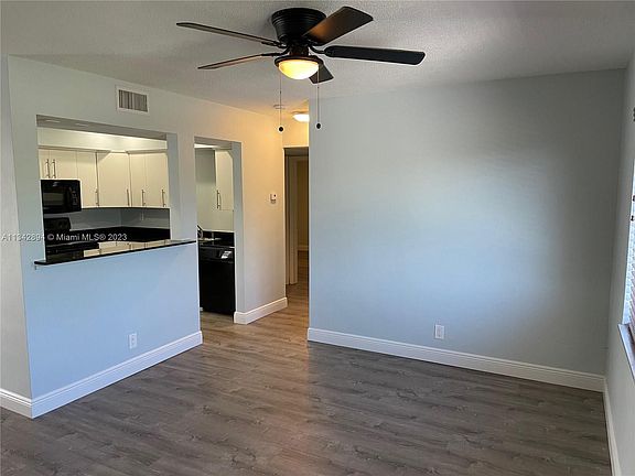 5th image of 1417 NE 26th Dr APT 6