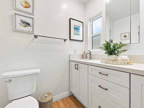4th image of 253 Novara Dr