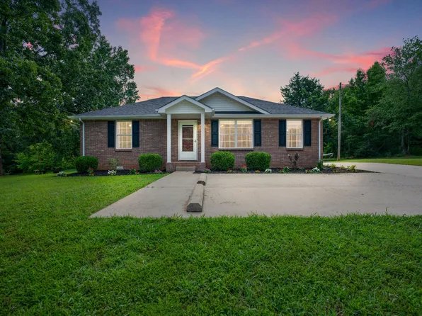 2215 Ferry Rd, Clarksville, TN 37040