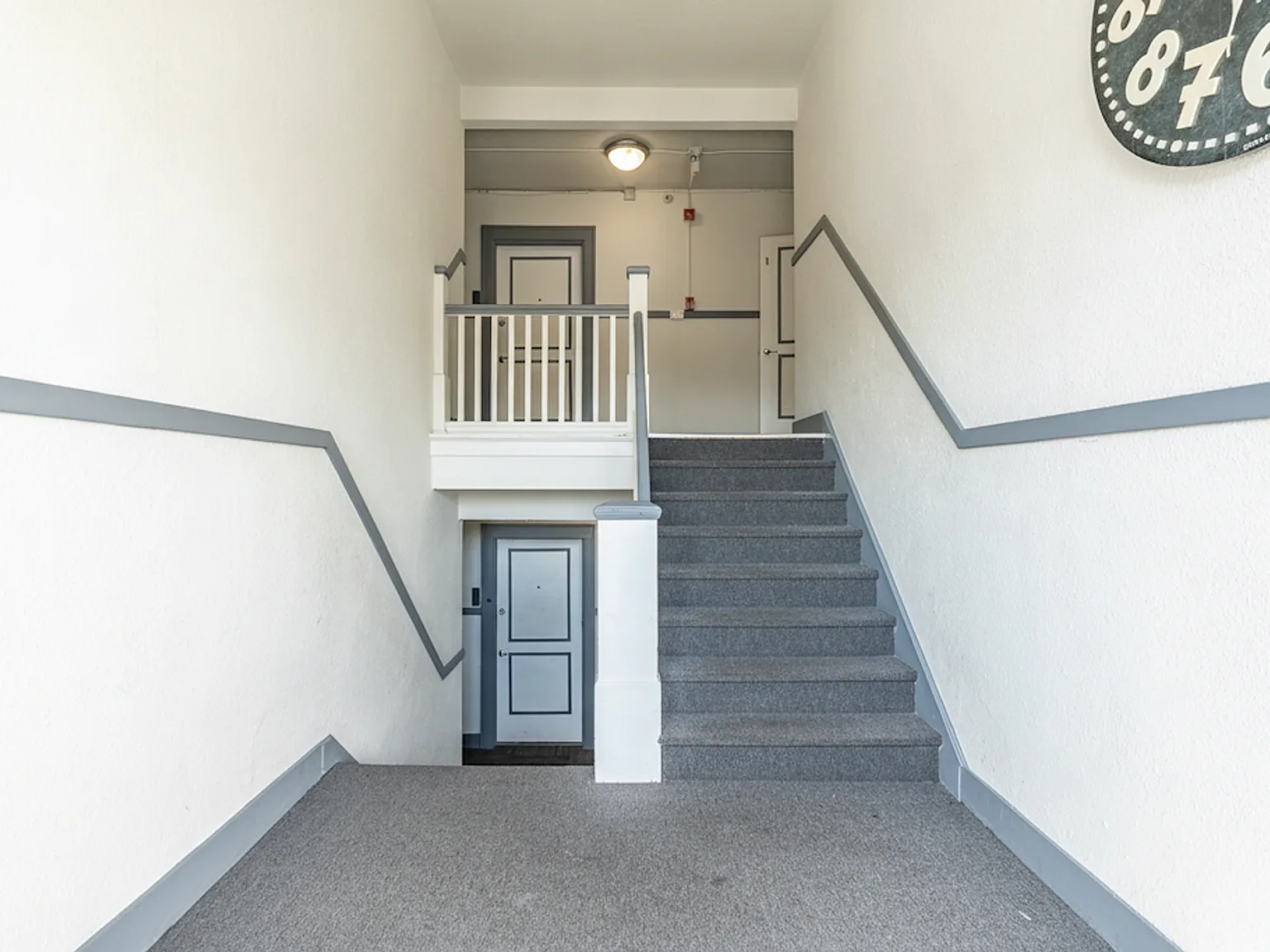 Welcome Home to Granada Apartments — Photo 4