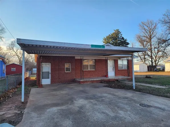 219 Sycamore St, Pauls Valley, OK 73075