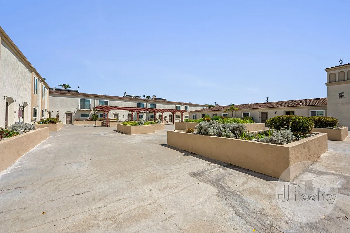 Mediterranean Townhomes — Photo 3