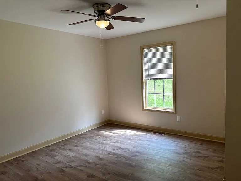2942 Forest Park Dr — Photo 9