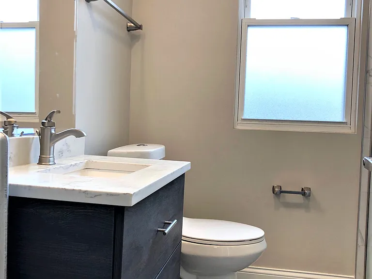 1434 W Farragut Ave #3D — Photo 7