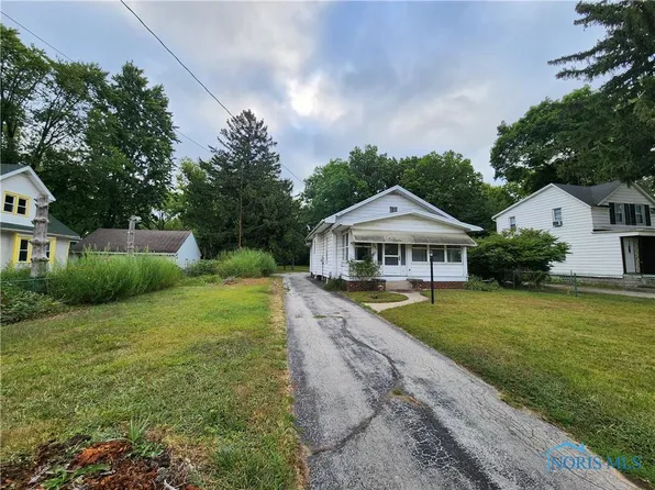 4652 Douglas Rd, Toledo, OH 43613
