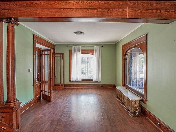 4th image of 603 W Market St