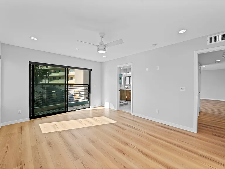 809 Seacoast Dr #2 — Photo 14