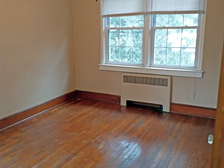391 W Main St #4 — Photo 15