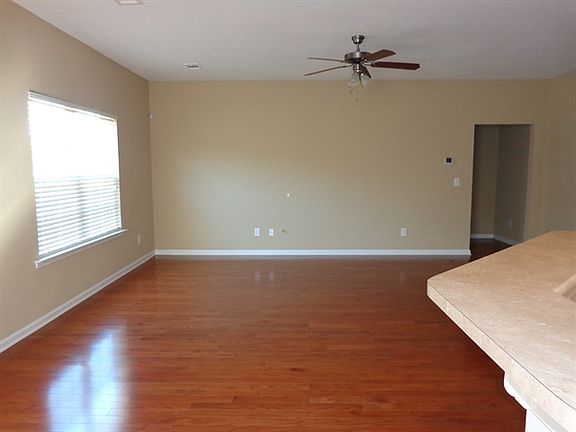 4th image of 3243 Riverstone Dr