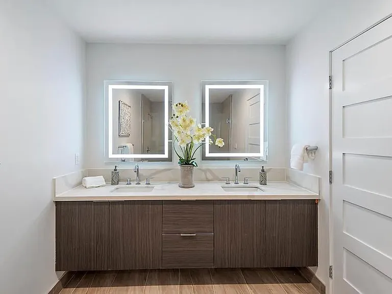 1906 Overland Ave #202 — Photo 3