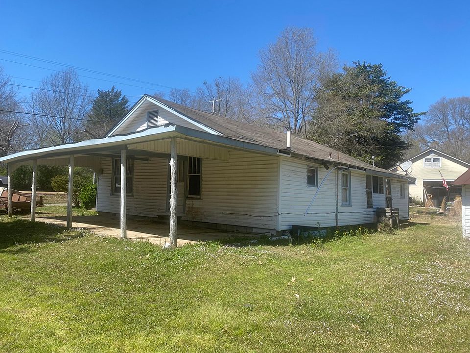 2nd image of 446 S Feemster Lake Rd