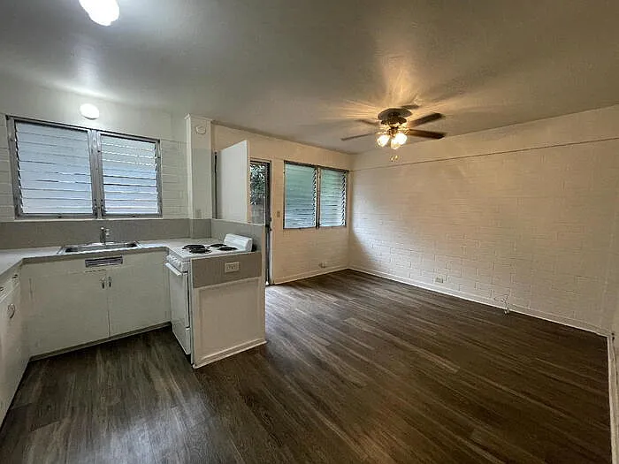 1222 Makaloa St #3 — Photo 3