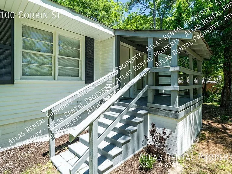 1100 Corbin St — Photo 5