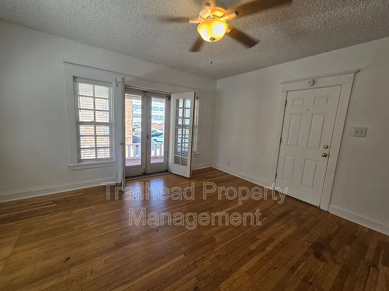 1 bed, 1.0 bath, 610 sqft, $1,142 — Photo 4