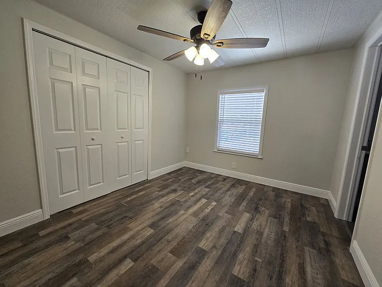 2875 Bay Ave — Photo 11