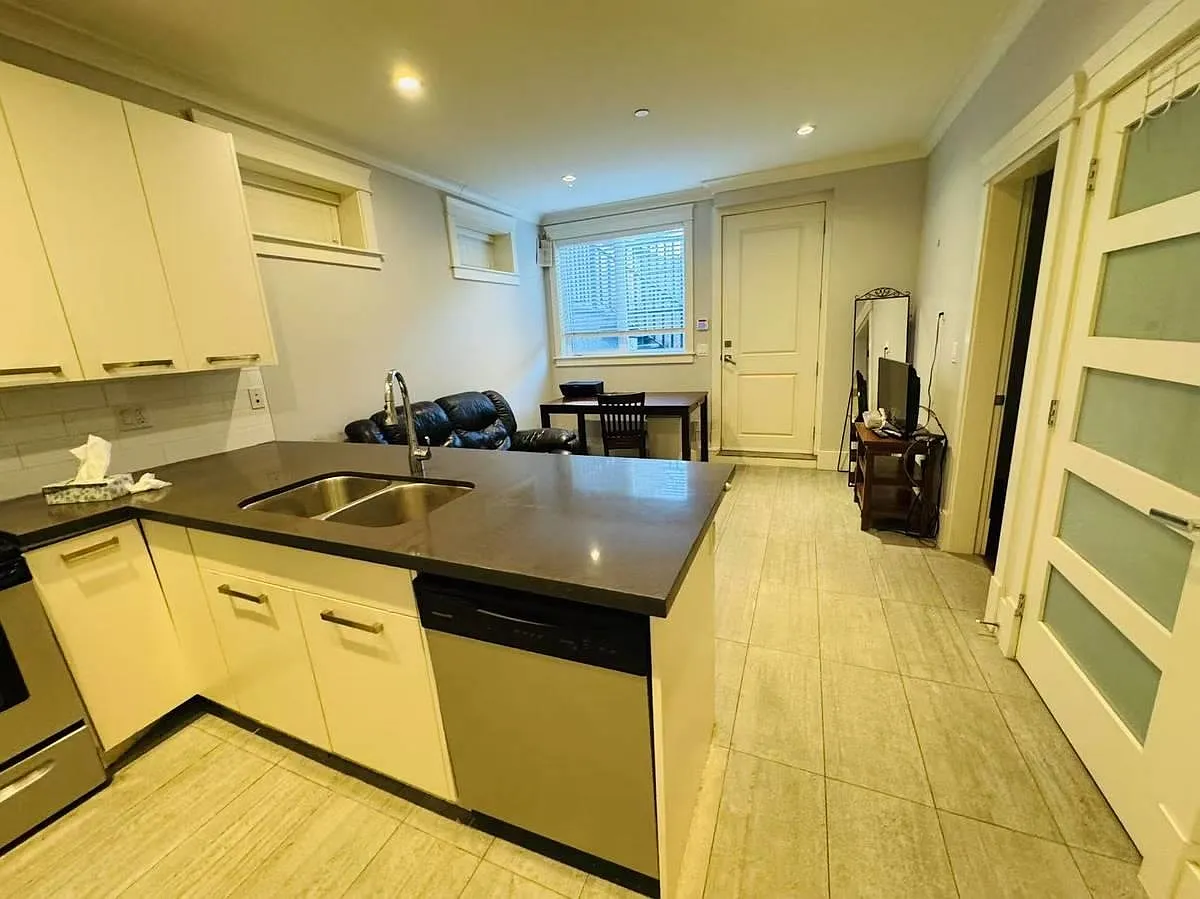 1 bed, 500 sqft, $1,600 — Photo 4
