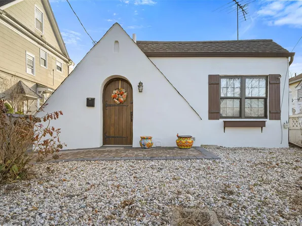 150 Kings Hwy, New Rochelle, NY 10801