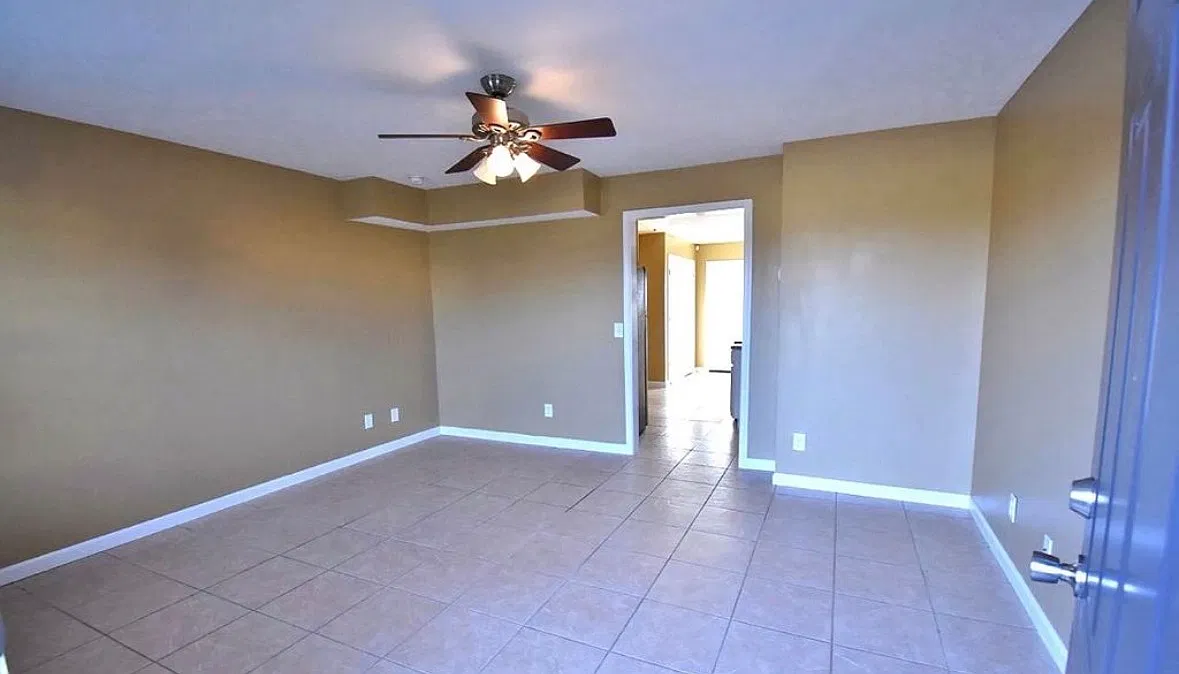 2 bed, 2.5 bath, 1250 sqft, $1,600 — Photo 3