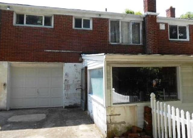 2nd image of 2891 Jameson Dr