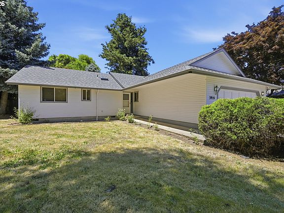 3rd image of 3921 N Clarey St