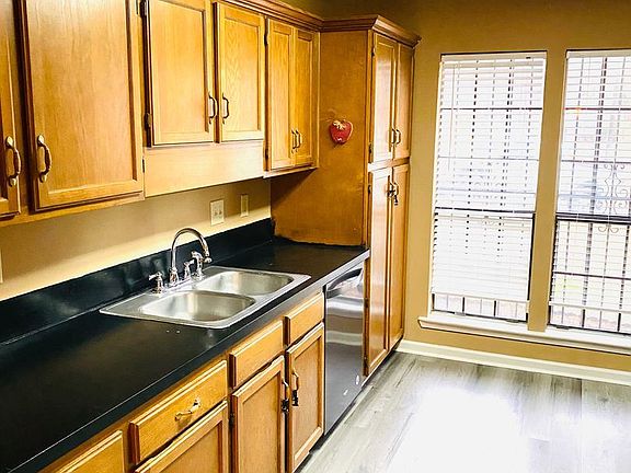 4th image of 6737 Pamela Ct