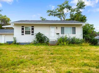 155 Oklahoma Ave SW, Cedar Rapids, IA 52404