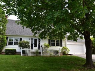 9 Melinda Ln, Easthampton, MA 01027