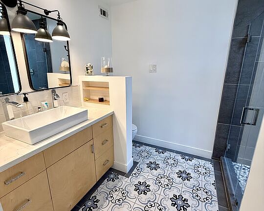 5th image of 4305 Alla Rd Unit 8