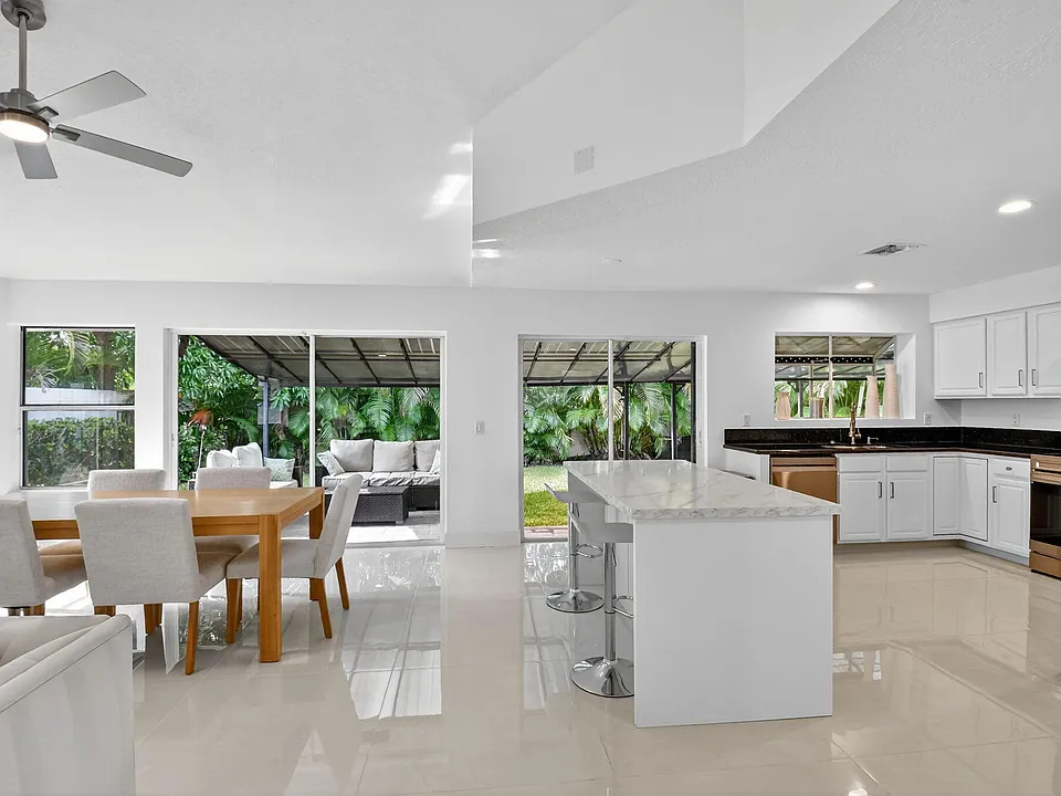 2218 NW 52nd St