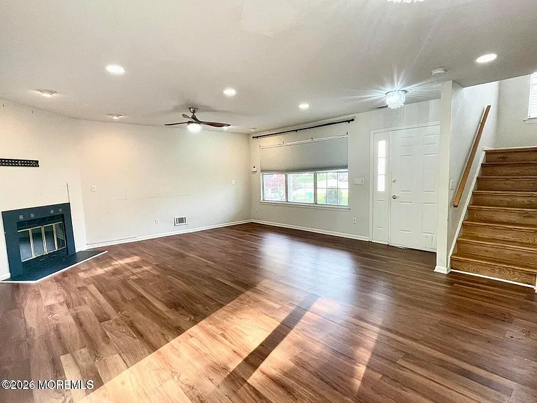 21 Evergreen Dr — Photo 7