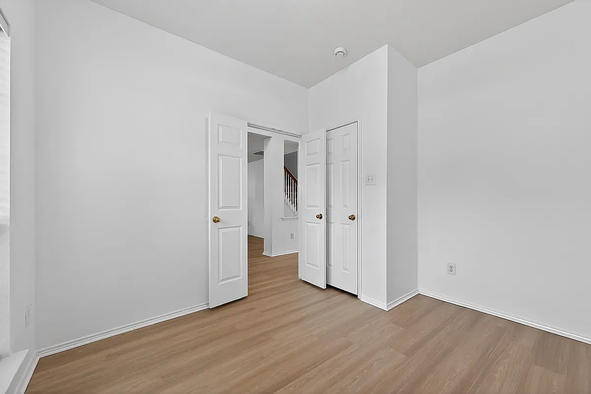 5 bed, 2842 sqft, $3,700 — Photo 3
