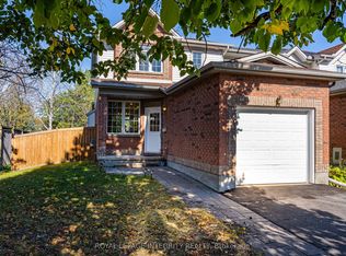 3 Binbury Way, Ottawa, ON K1T 4B7