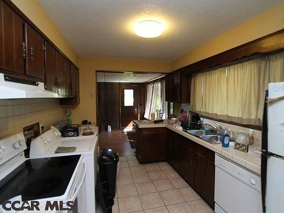 4th image of 494 Westgate Dr