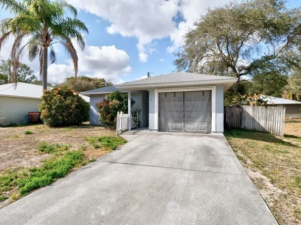 19 43rd Ct, Vero Beach, FL 32968