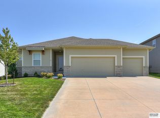 8903 S 169th St, Omaha, NE 68136