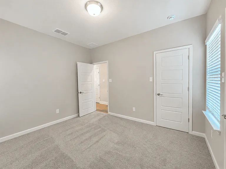 7142 Magnolia Crk #101 — Photo 14