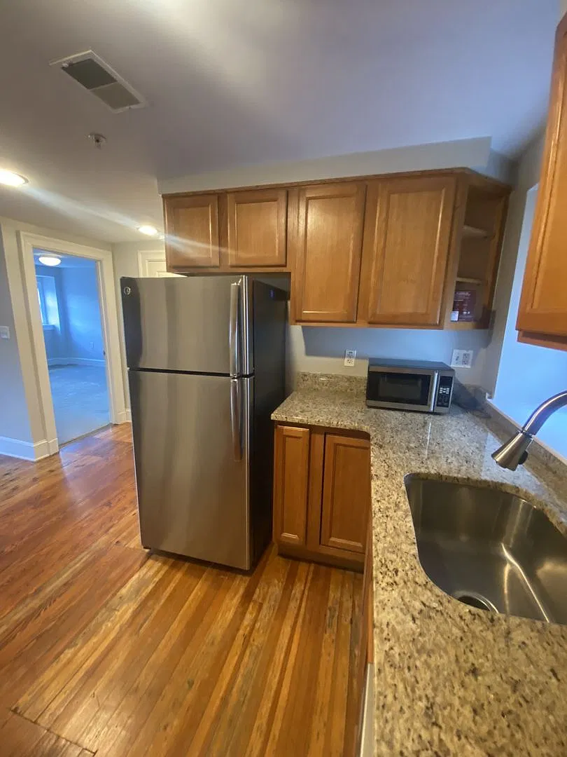 900 N Charles Street — Photo 2