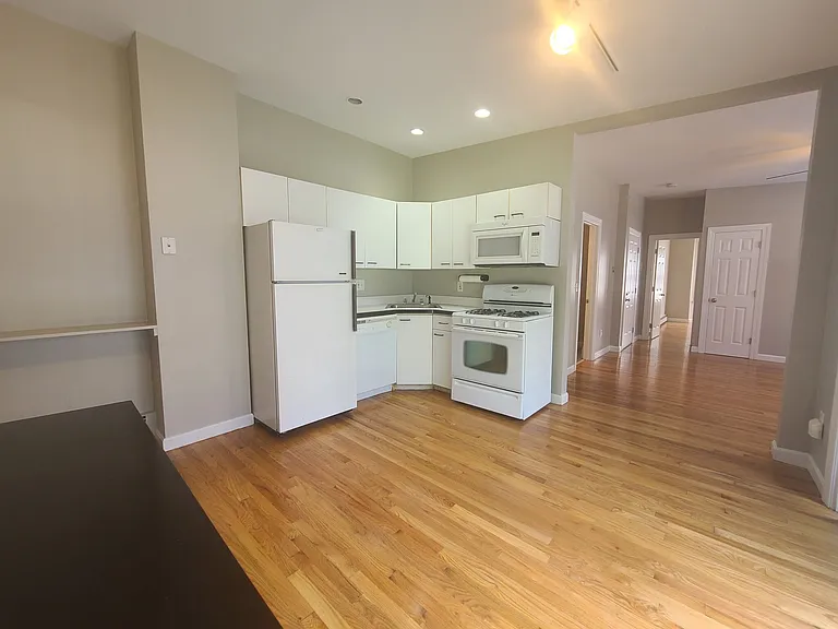 9 Vinton St #1 — Photo 2